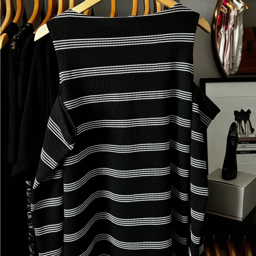 Calvin Klein Black and White Striped Top - Picture 2 of 4
